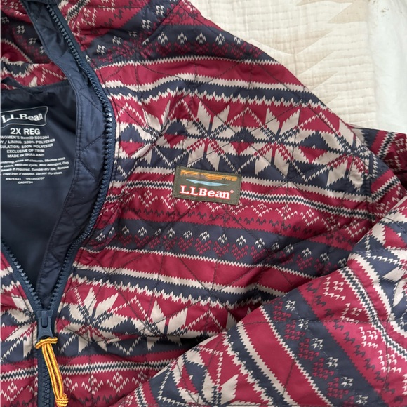 L.L. Bean Burgundy and Navy Patterned Jacket - Picture 3 of 4